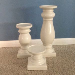 🌻 Variable size pillar candle stands.